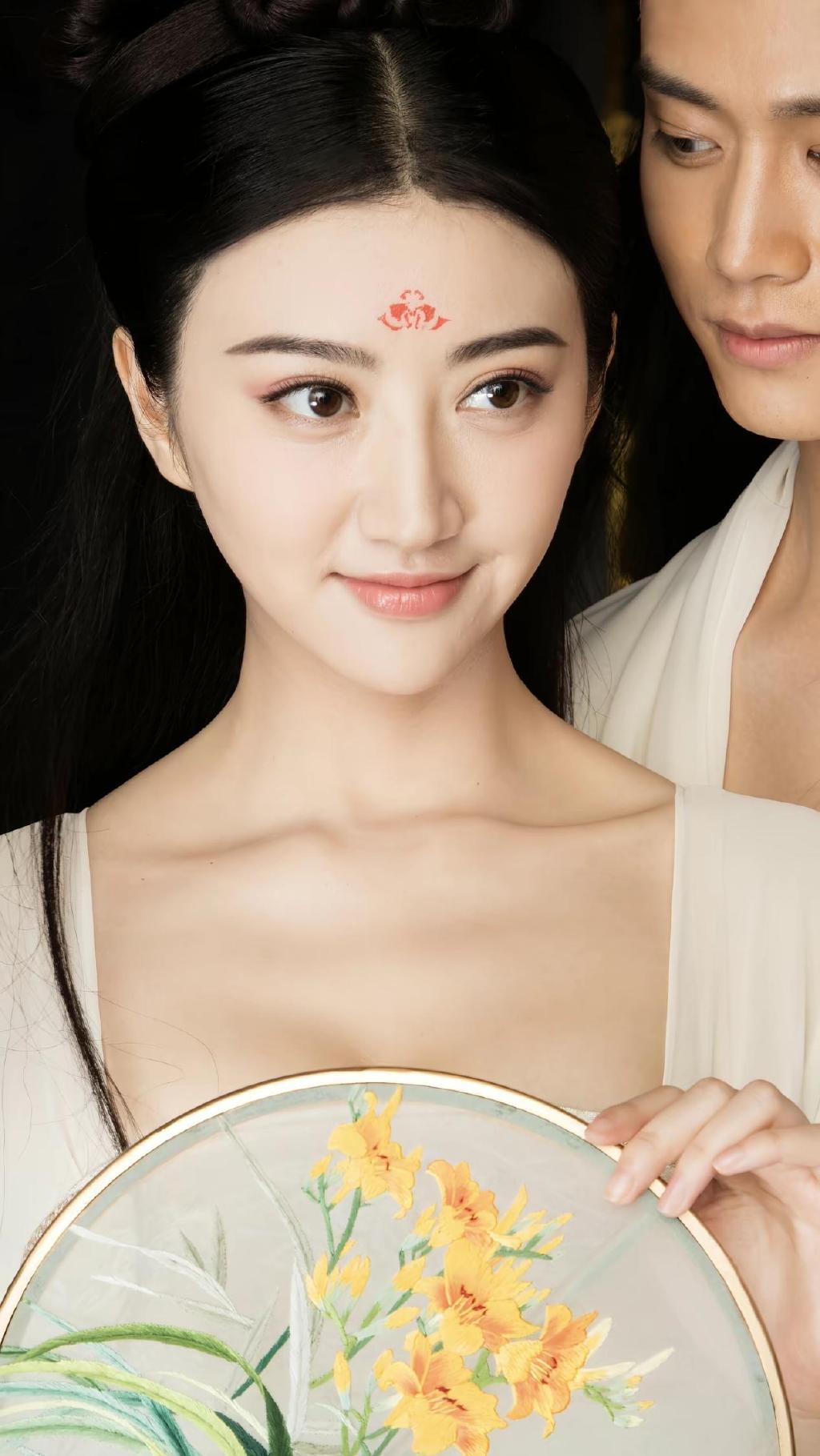 景甜很经典的一套古装，真不愧是大甜甜啊