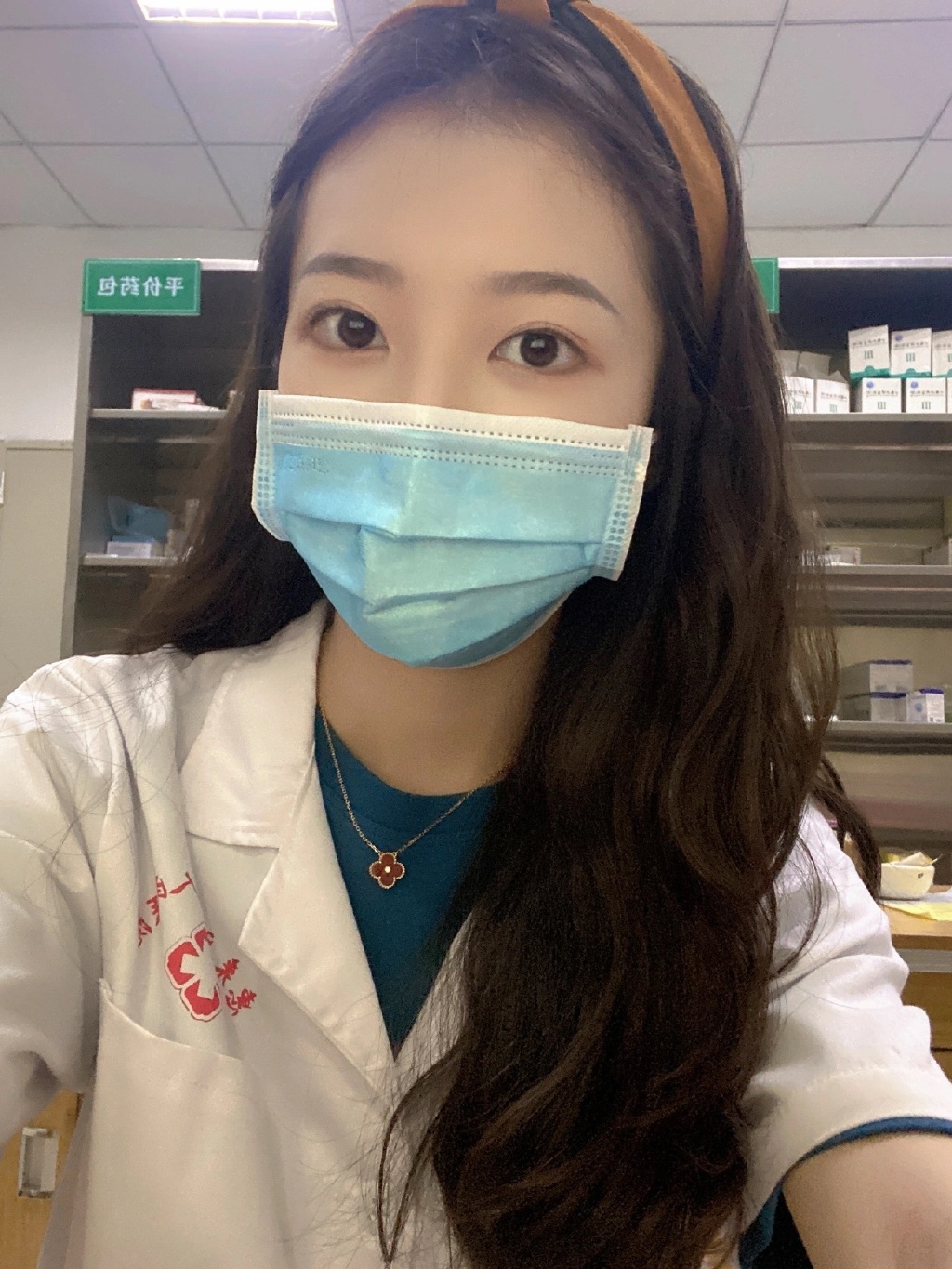 温柔无比的护士姐姐，好想让她打一针