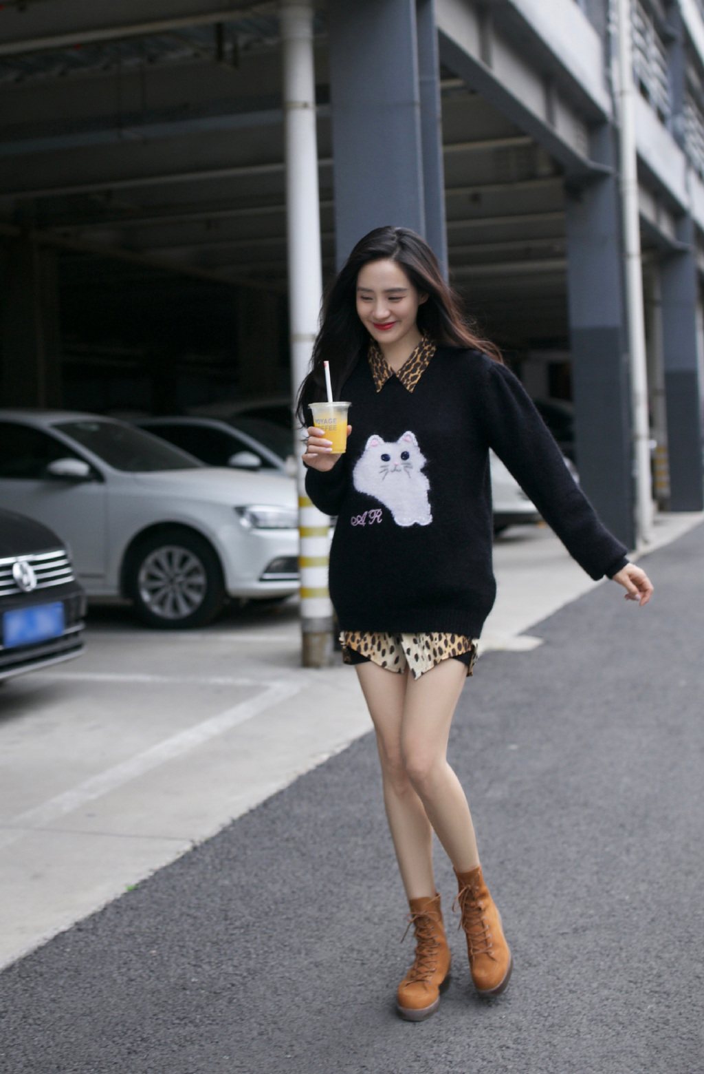 王智最新私服街拍，毫不费力的时髦