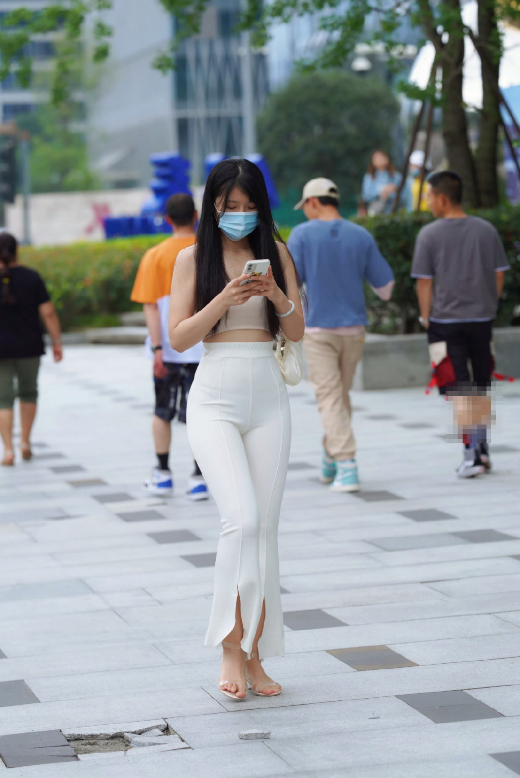 极品少妇：十分真实，十分圆润，可以盘了！