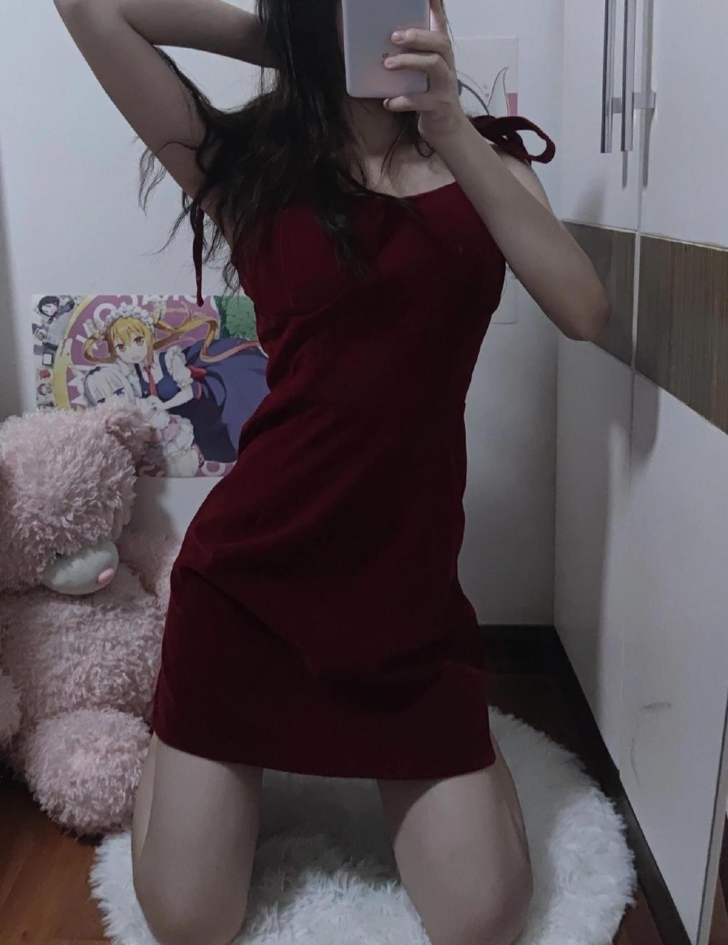 少妇真实自拍，完美身材吸引眼球