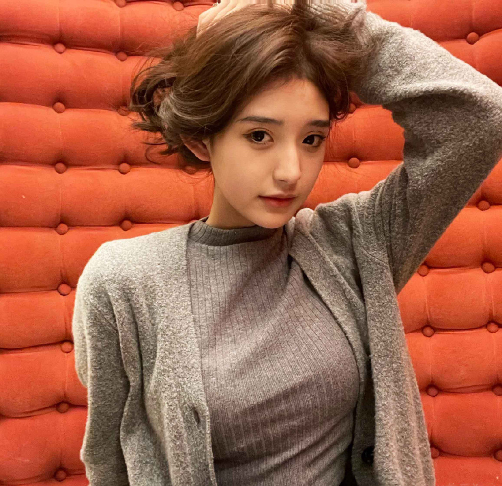 睁大双眼看！前方巨乳大胸控福利