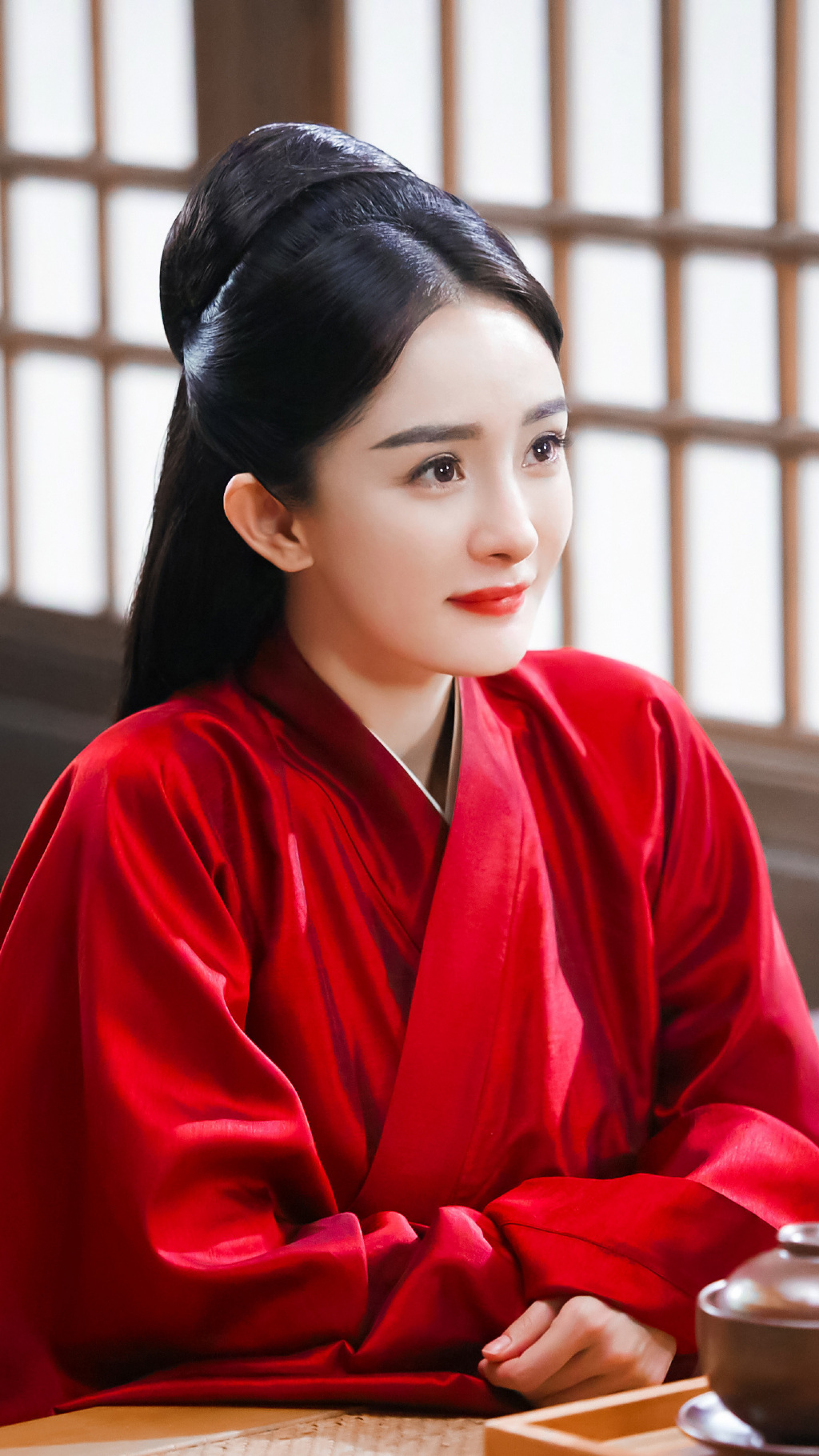 红衣美人杨幂 一颦一笑惹人爱