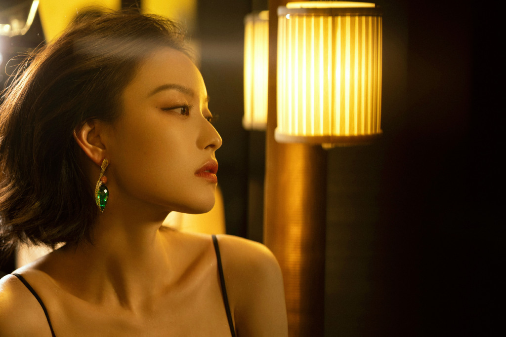 倪妮暗夜氛围感大片，可以无限循环看