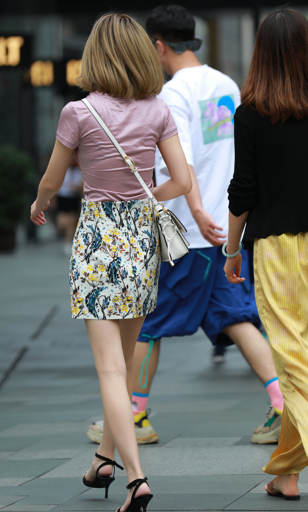 小姐姐的碎花裙真好看