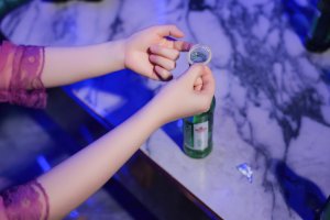 大震撼系列之豆瓣酱露出，今晚就在KTV