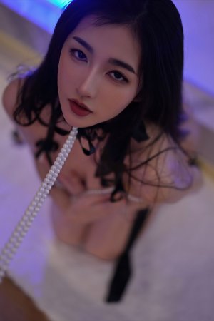 鱼尾fish调教记 -> 成为主人专用泄欲小母狗
