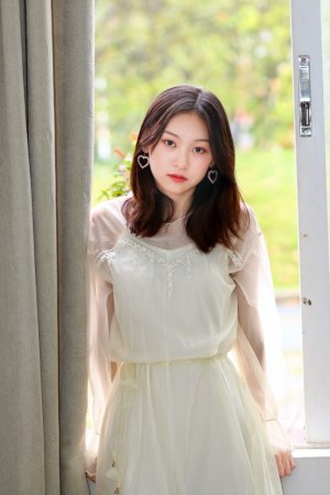 有这么漂亮的女老师，以后再也不逃课了