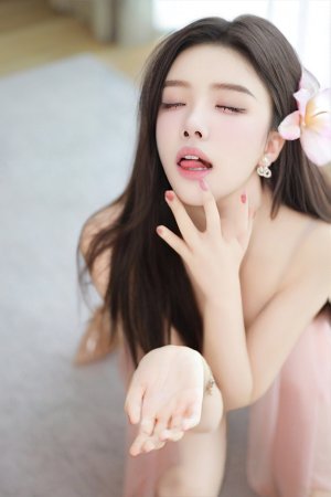 老公一年没回来了，今天要好好伺候他