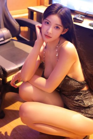 如果有这样的女朋友你还会打游戏吗？