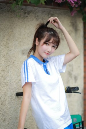 纯情校花养眼小清新写真，亭亭玉立落落大方